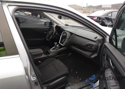 2021 Subaru Legacy Premium z USA, uszkodzony, nr VIN 4S3BWAF69M3020714